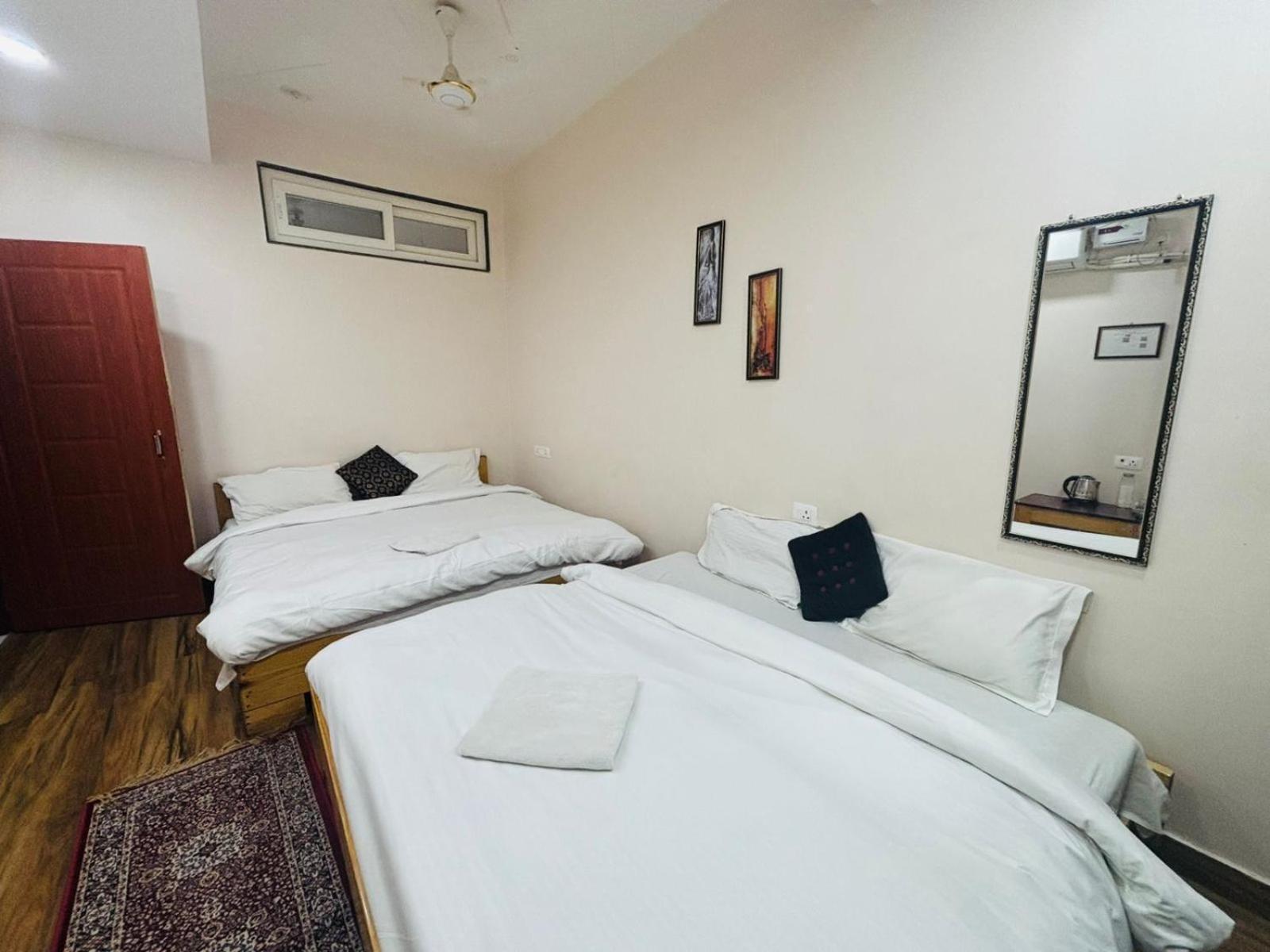 Stay Inn Kailasha - Lift,Parking,Kitchen And All Modern Facilities — Photos 1
